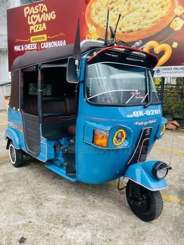 Bajaj RE 2010