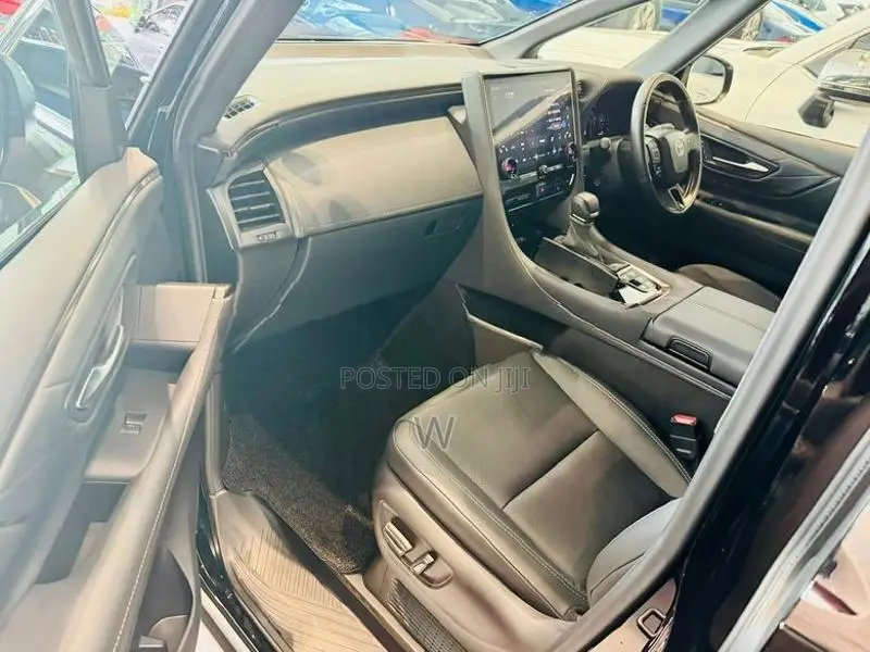 Toyota Alphard Executive Comfort+ 2025