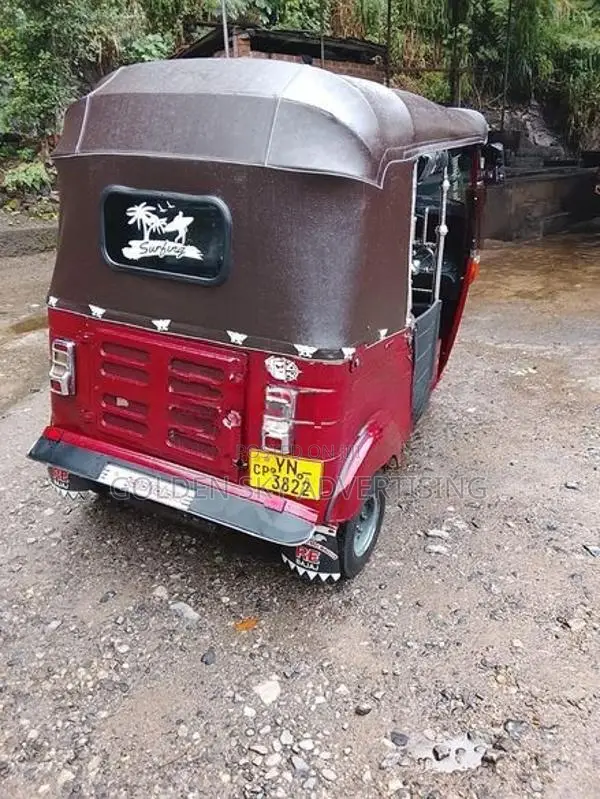 Bajaj RE 2012