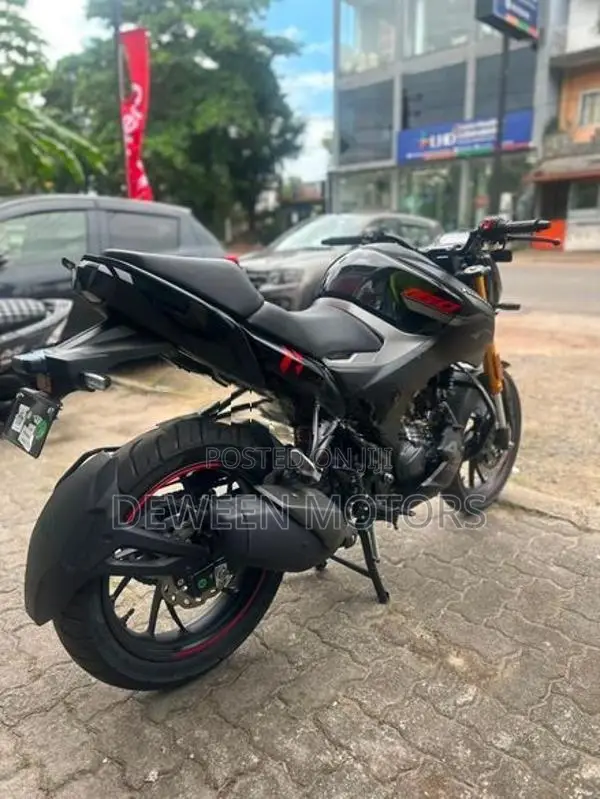 Hero Hunk 160R Brand New 2026