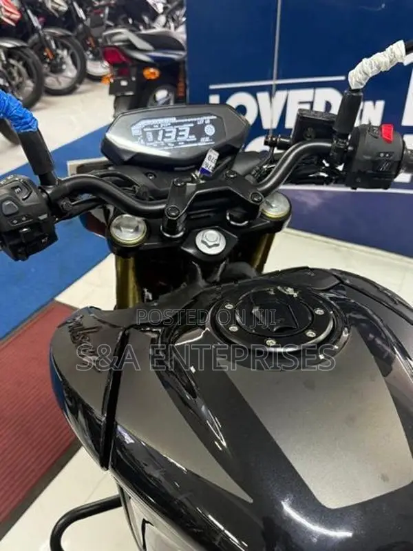 Bajaj Pulsar N160 PULSER PREMIUM 2026