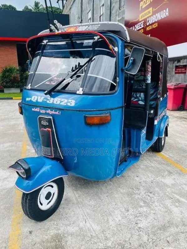Bajaj RE 2009