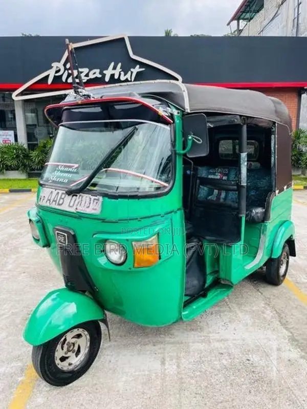 Bajaj RE 2012