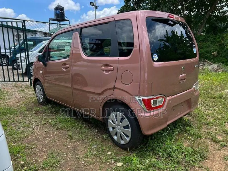 Suzuki Wagon R FX 2024