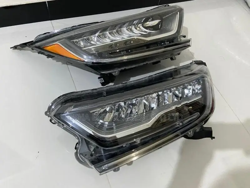 Honda CRV Head Lamp