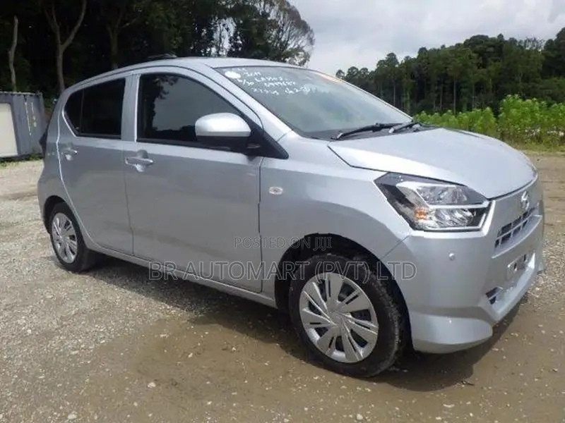 Daihatsu Mira X 2025
