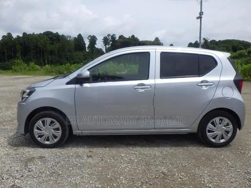 Daihatsu Mira X 2025