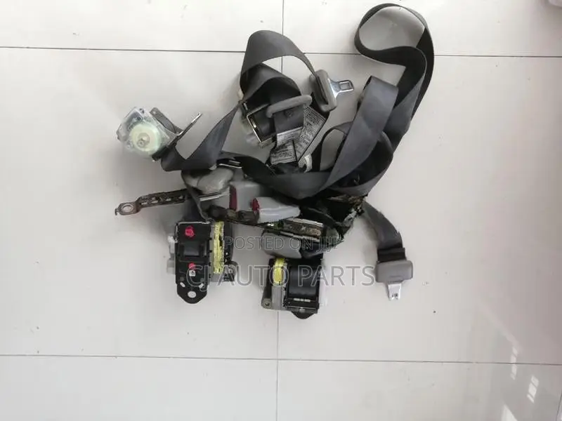 Toyota Corolla 110 Rear Seat Belt Pair