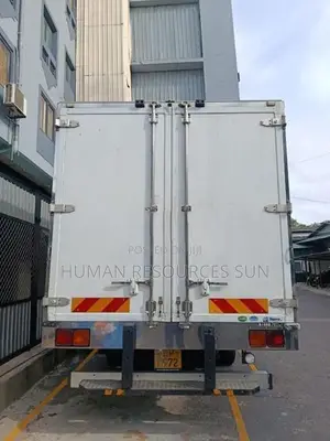 Isuzu Forward 2011