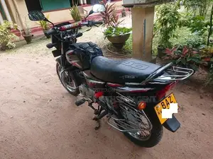 Bajaj CT100 2014