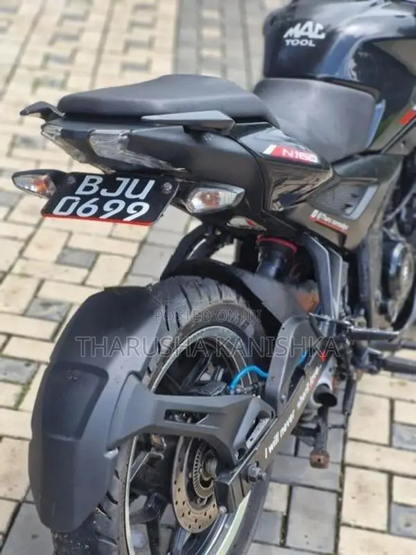 Bajaj Pulsar N160 2025