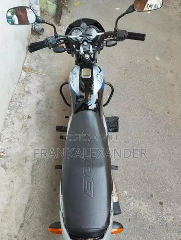 Bajaj CT100 ES 2026