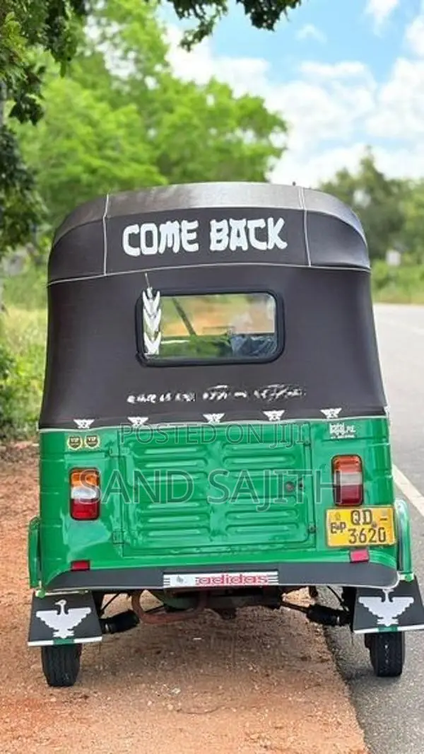 Bajaj RE 2005