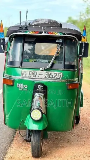 Bajaj RE 2005