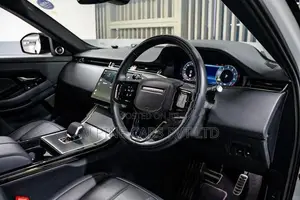 Land Rover Range Evoque P300 HSE Dynamic 2025