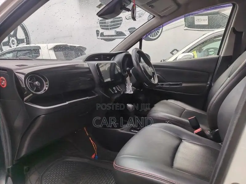 Toyota Vitz 2018