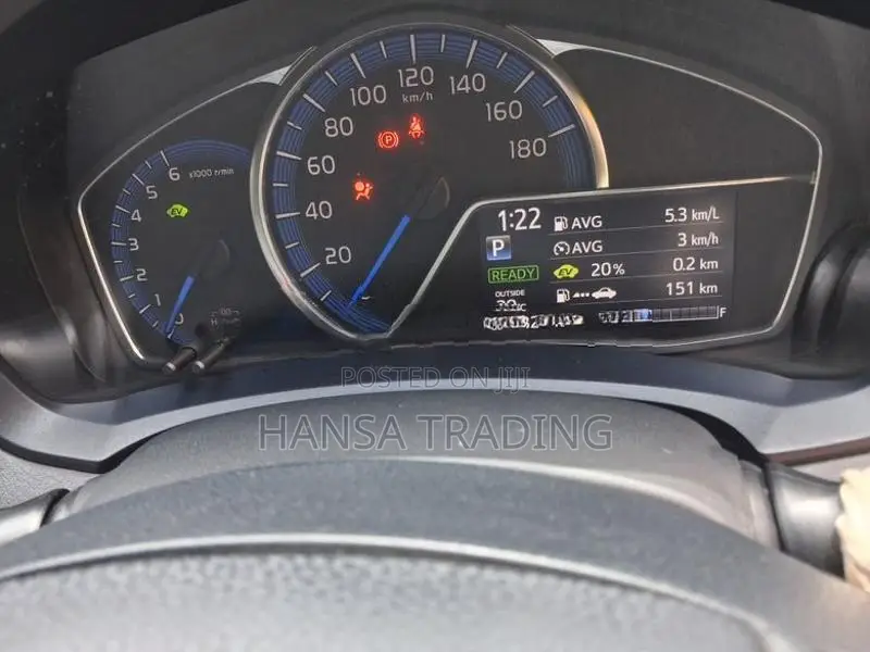 Toyota Axio 2015