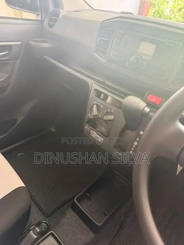 Daihatsu Mira L ES 3 Safety 2025