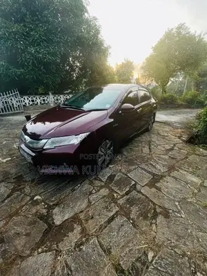 Honda Grace 2015
