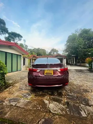 Honda Grace 2015