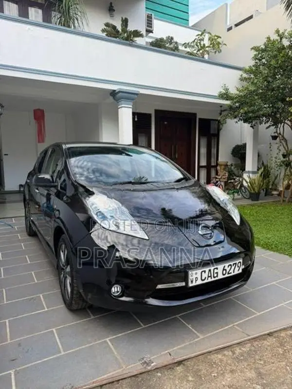 Nissan Leaf G 2012
