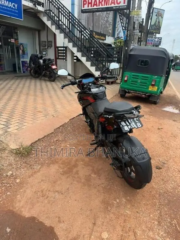 Bajaj Pulsar NS200 2025