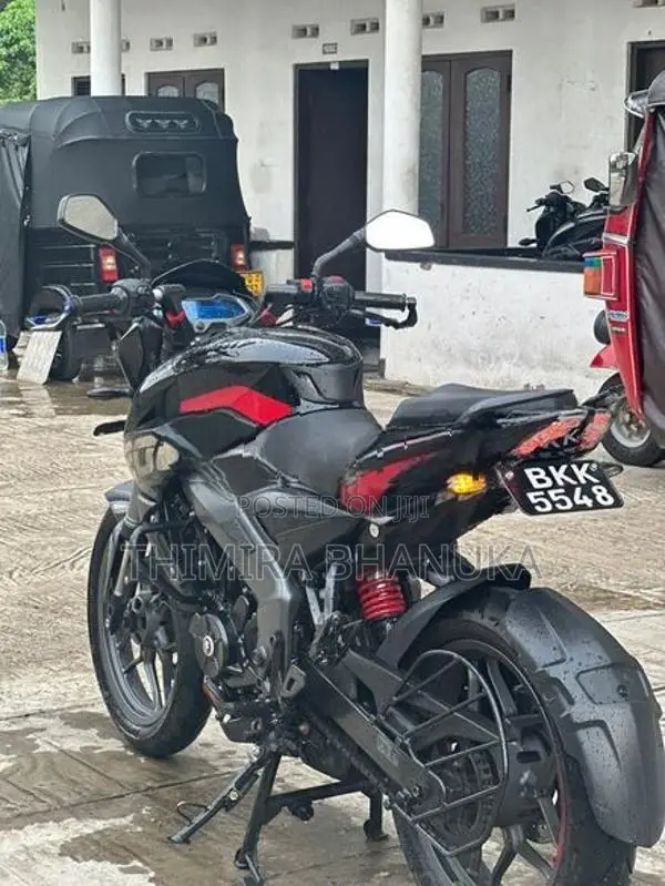 Bajaj Pulsar NS200 2025