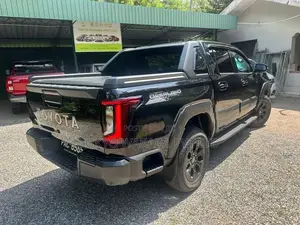 Toyota Hilux Travo Overland Plus 2026