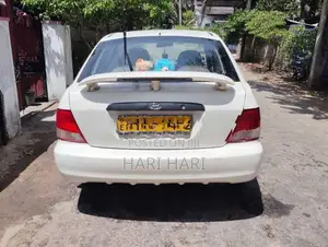 Hyundai Accent 2000