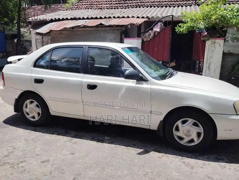 Hyundai Accent 2000