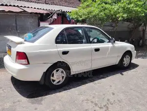 Hyundai Accent 2000