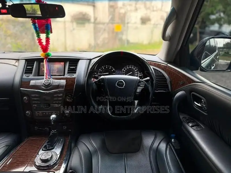 Nissan Patrol Y62 2015