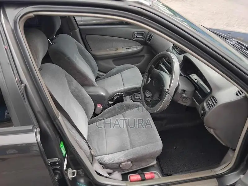 Nissan Sunny FB15 1998
