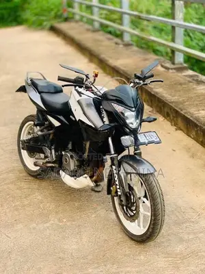 Bajaj Pulsar NS200 2017