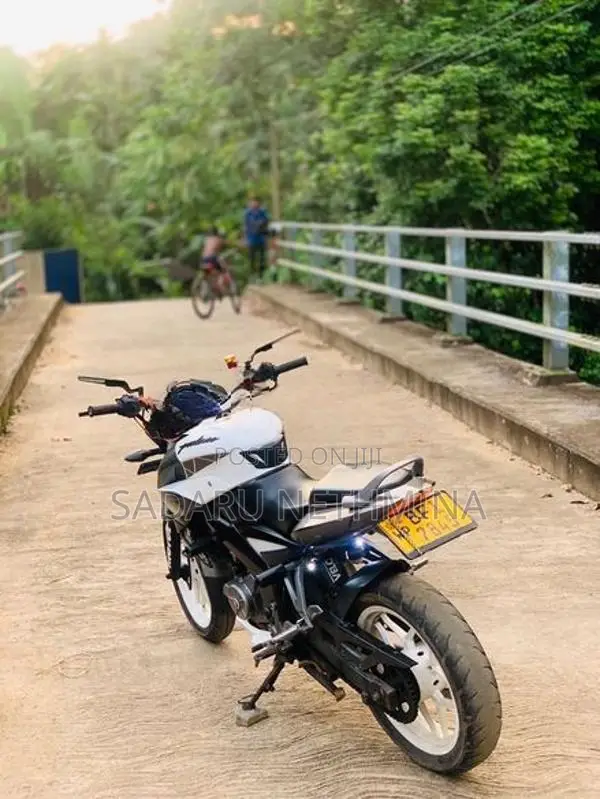 Bajaj Pulsar NS200 2017
