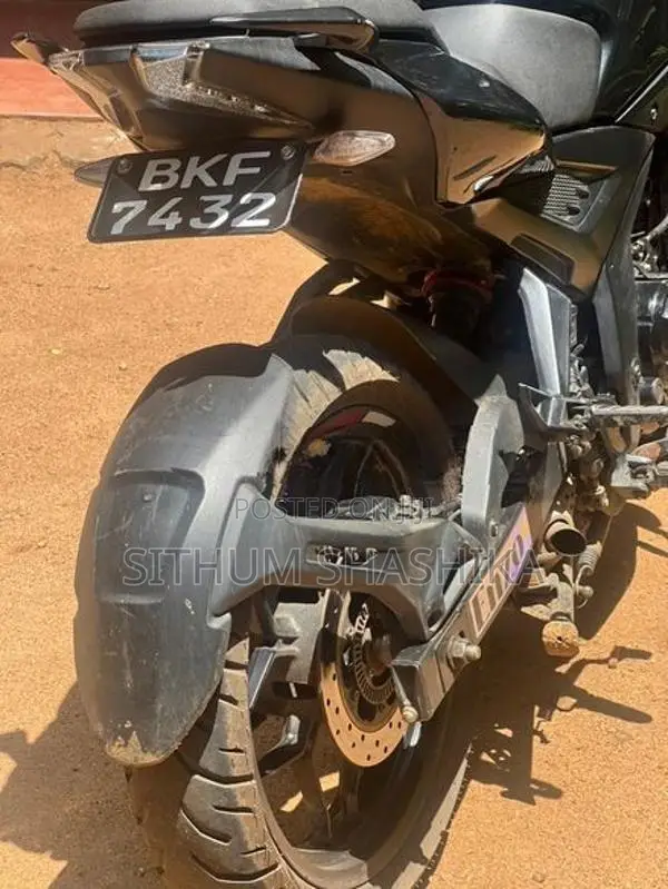 Bajaj Pulsar N160 2025