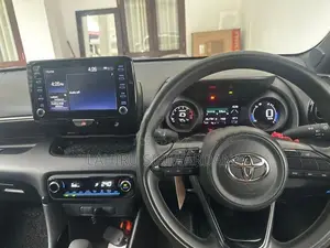 Toyota Yaris G LED 2023