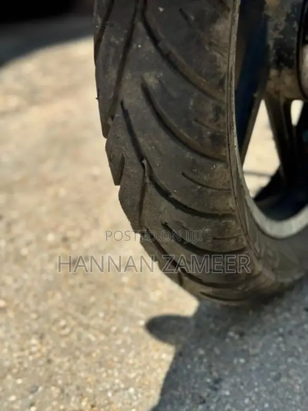 Bajaj Pulsar 180F 2005