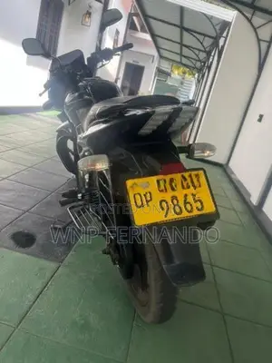 Bajaj Pulsar 150 2015