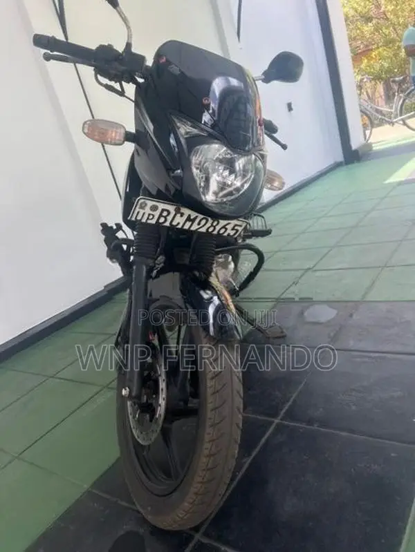 Bajaj Pulsar 150 2015