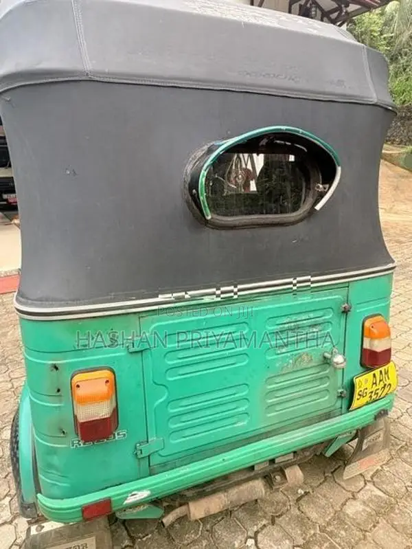 Bajaj RE 2itok 2012