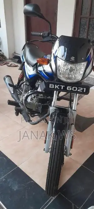 Bajaj CT100 ES 2026