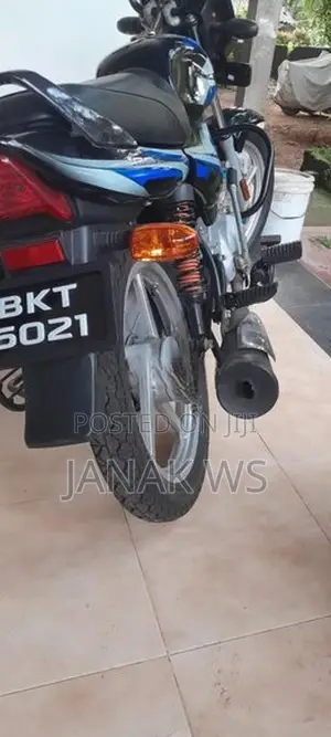 Bajaj CT100 ES 2026