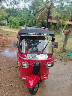 Bajaj RE 2012