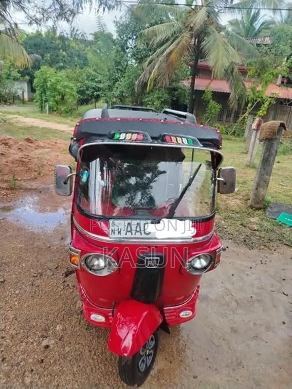Bajaj RE 2012