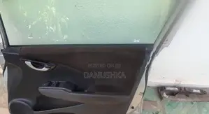 Honda Fit Shuttle Door