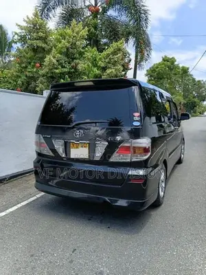 Toyota Alphard 2008