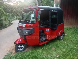 Bajaj RE 2015