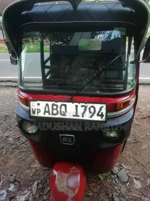 Bajaj RE 2017