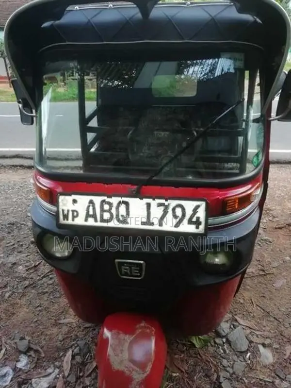 Bajaj RE 2017